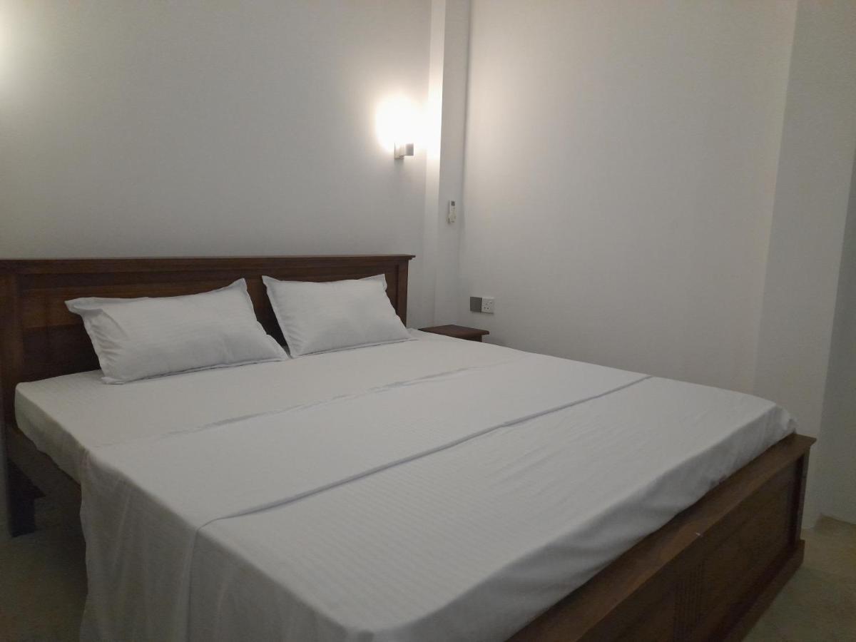 Gloria Inn Negombo Esterno foto