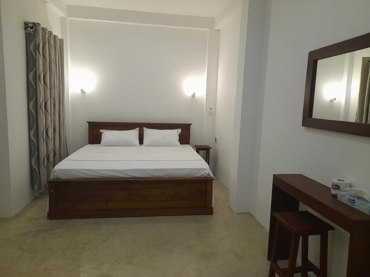 Gloria Inn Negombo Esterno foto