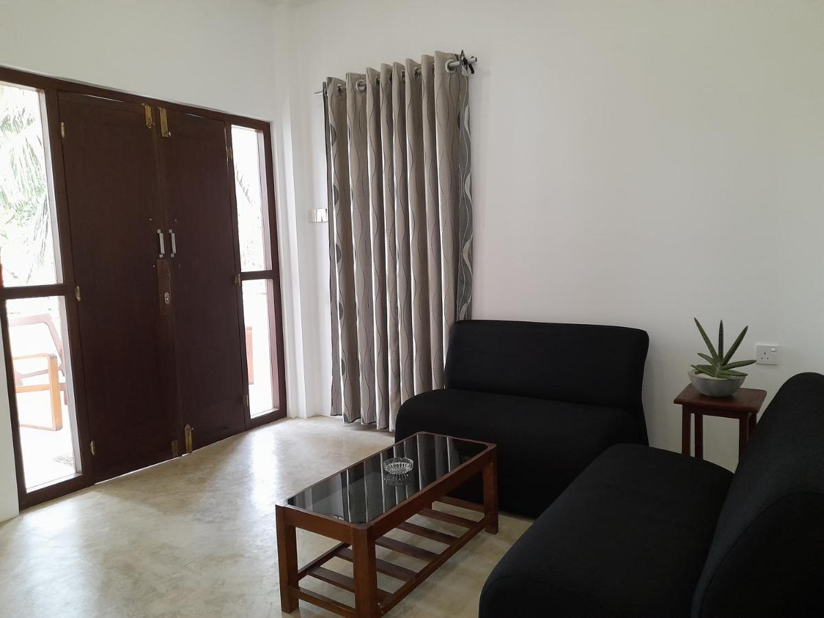 Gloria Inn Negombo Esterno foto