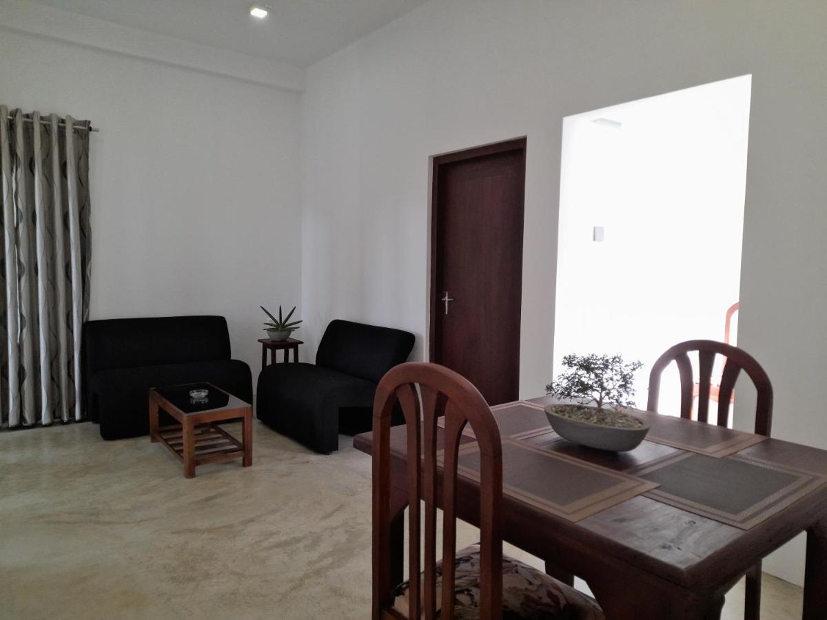 Gloria Inn Negombo Esterno foto